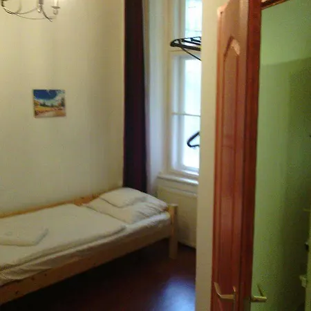 Old Monarchia 3*