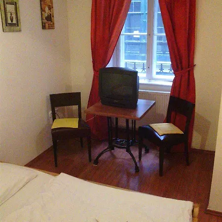Old Monarchia Hotel 3*
